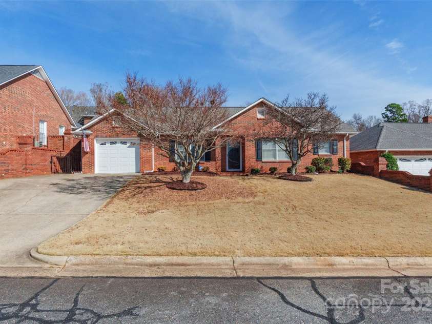 1910 Connemara Court, Gastonia, NC 28054.  MLS# CAR4224874, YatesRealty ID 7994. 