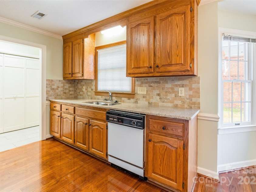 1910 Connemara Court, Gastonia, NC 28054.  MLS# CAR4224874, YatesRealty ID 7994. 