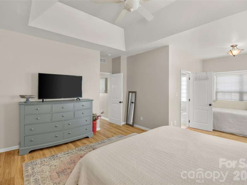 2826 Barnard Castle Lane, Matthews, NC 28104.  MLS# CAR4360707, YatesRealty ID 7994. 
