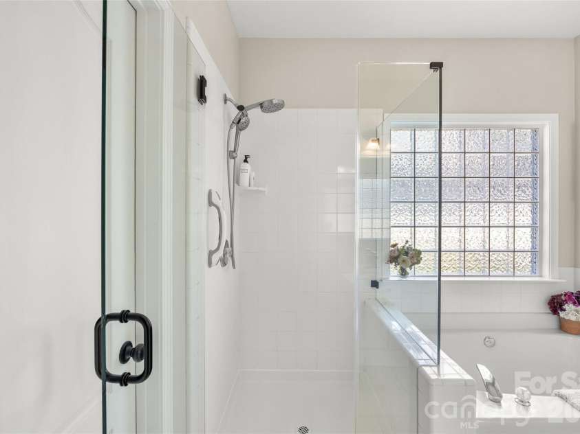 2826 Barnard Castle Lane, Matthews, NC 28104.  MLS# CAR4360707, YatesRealty ID 7994. 