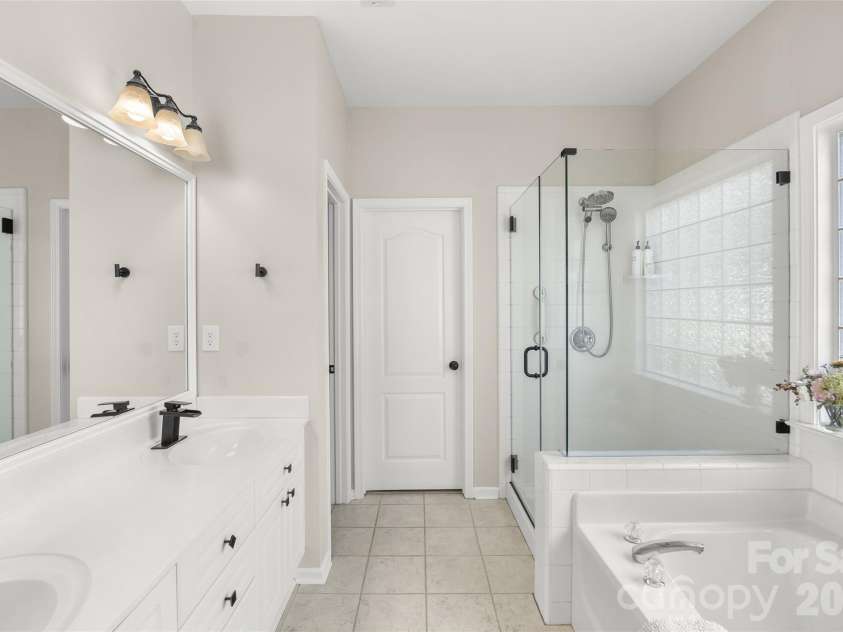 2826 Barnard Castle Lane, Matthews, NC 28104.  MLS# CAR4360707, YatesRealty ID 7994. 