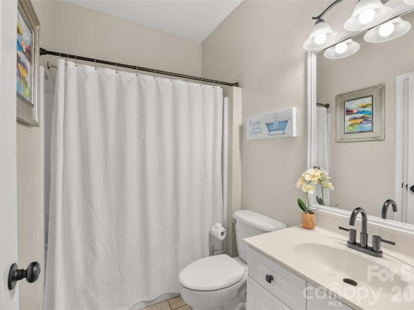 2826 Barnard Castle Lane, Matthews, NC 28104.  MLS# CAR4360707, YatesRealty ID 7994. 
