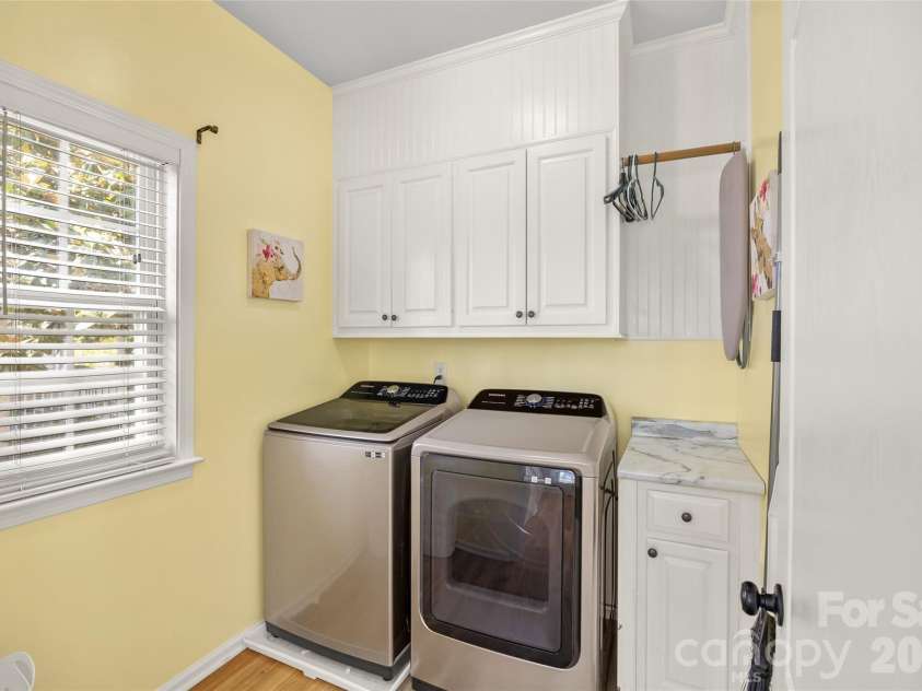2826 Barnard Castle Lane, Matthews, NC 28104.  MLS# CAR4360707, YatesRealty ID 7994. 
