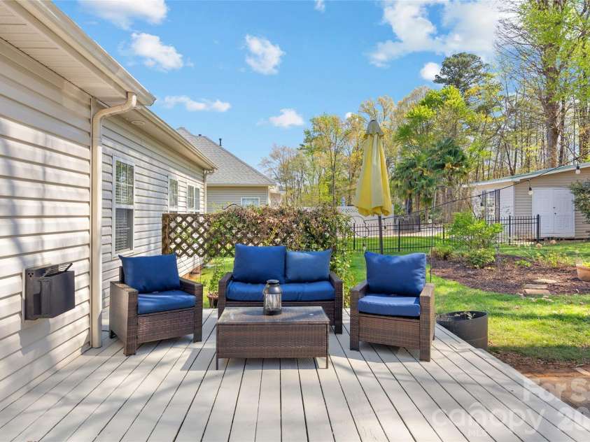 2826 Barnard Castle Lane, Matthews, NC 28104.  MLS# CAR4360707, YatesRealty ID 7994. 