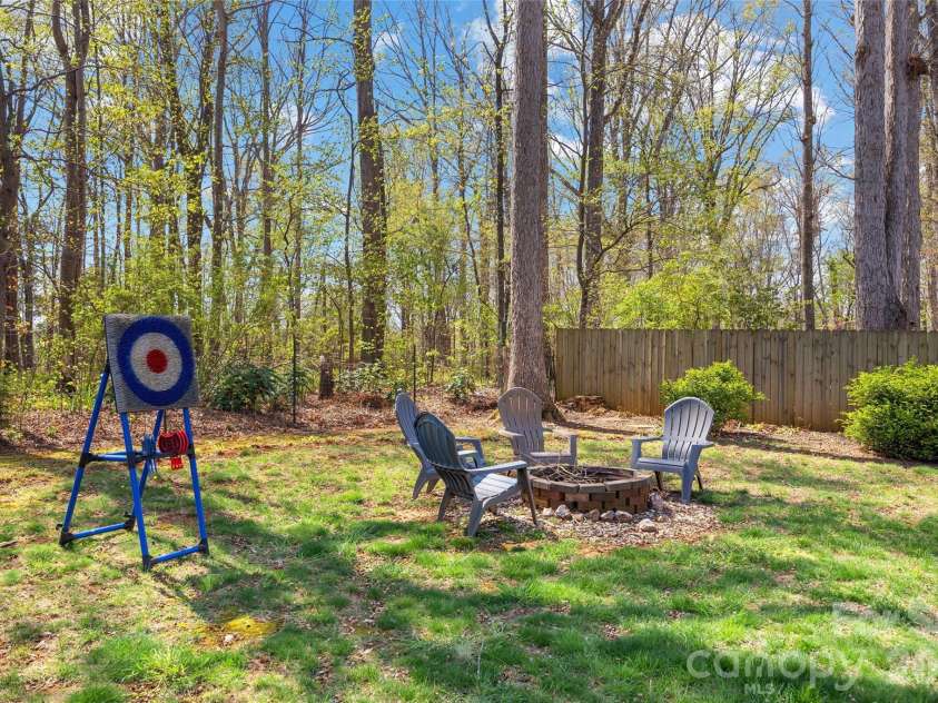 2826 Barnard Castle Lane, Matthews, NC 28104.  MLS# CAR4360707, YatesRealty ID 7994. 