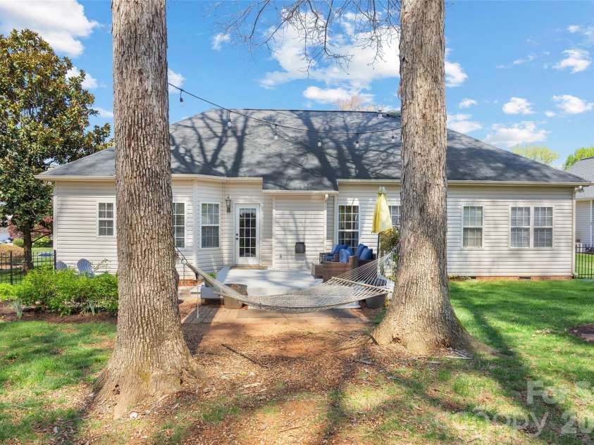 2826 Barnard Castle Lane, Matthews, NC 28104.  MLS# CAR4360707, YatesRealty ID 7994. 