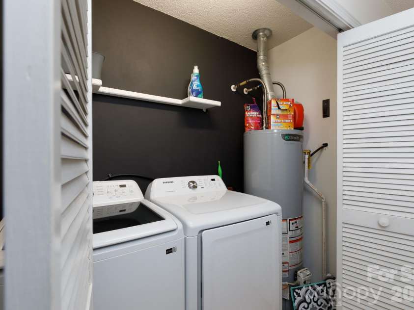 201 Sherwood Circle, Rock Hill, SC 29730.  MLS# CAR4351072, YatesRealty ID 7995. 