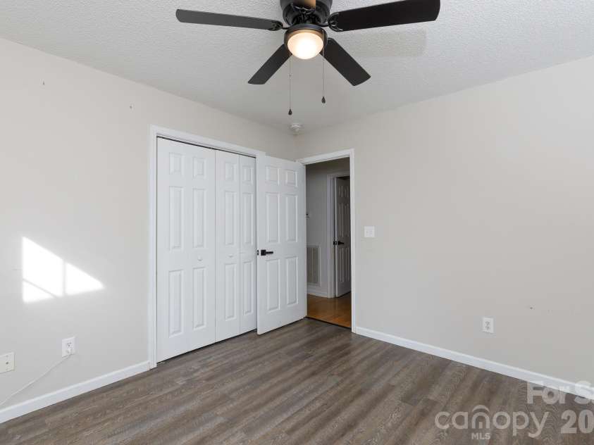 201 Sherwood Circle, Rock Hill, SC 29730.  MLS# CAR4351072, YatesRealty ID 7995. 