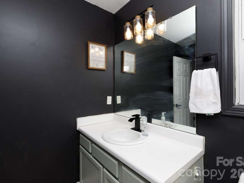 201 Sherwood Circle, Rock Hill, SC 29730.  MLS# CAR4351072, YatesRealty ID 7995. 