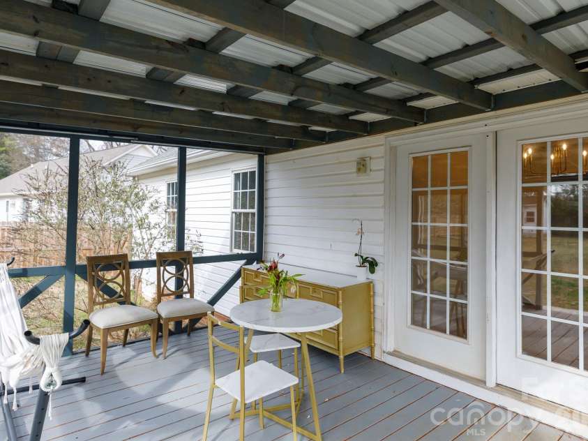 201 Sherwood Circle, Rock Hill, SC 29730.  MLS# CAR4351072, YatesRealty ID 7995. 