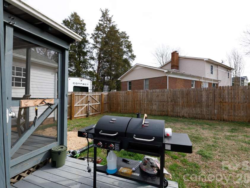 201 Sherwood Circle, Rock Hill, SC 29730.  MLS# CAR4351072, YatesRealty ID 7995. 