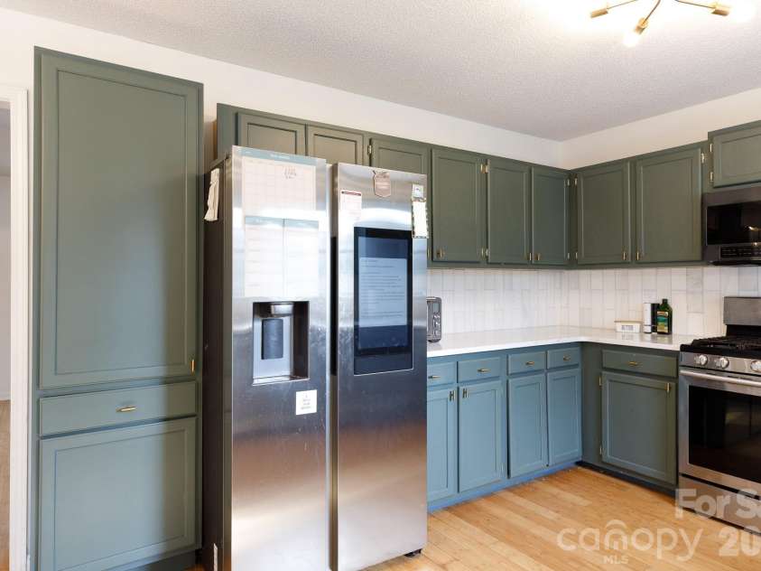 201 Sherwood Circle, Rock Hill, SC 29730.  MLS# CAR4351072, YatesRealty ID 7995. Kitchen 
