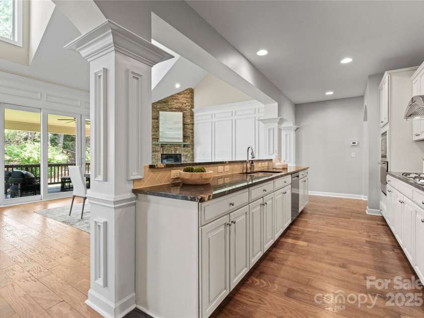541 Sutro Forest Drive, Concord, NC 28027.  MLS# CAR4247583, YatesRealty ID 7996. 