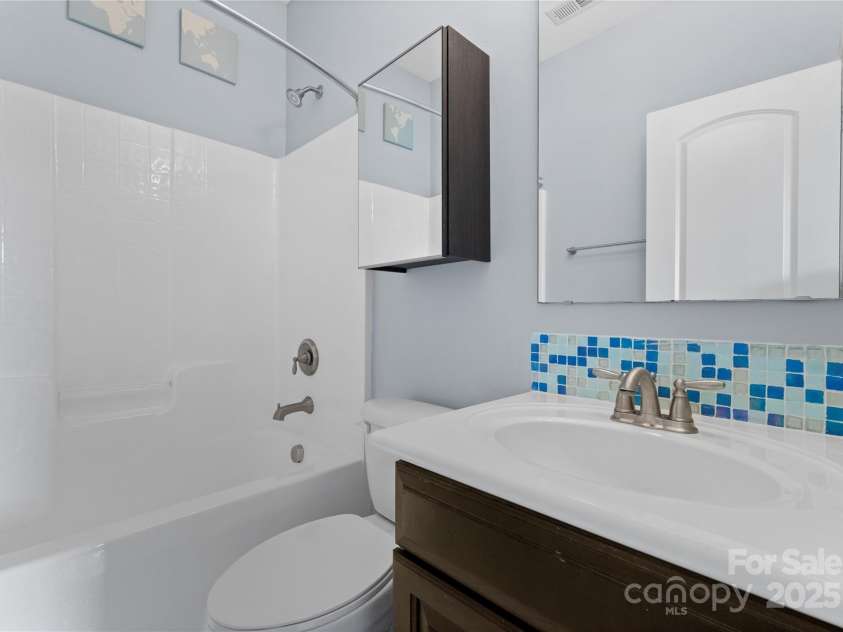 541 Sutro Forest Drive, Concord, NC 28027.  MLS# CAR4247583, YatesRealty ID 7996. 