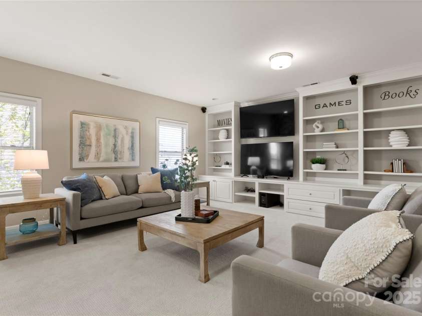 541 Sutro Forest Drive, Concord, NC 28027.  MLS# CAR4247583, YatesRealty ID 7996. 