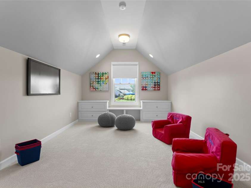 541 Sutro Forest Drive, Concord, NC 28027.  MLS# CAR4247583, YatesRealty ID 7996. 