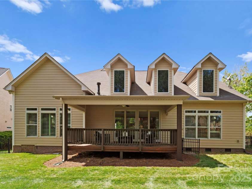 541 Sutro Forest Drive, Concord, NC 28027.  MLS# CAR4247583, YatesRealty ID 7996. 