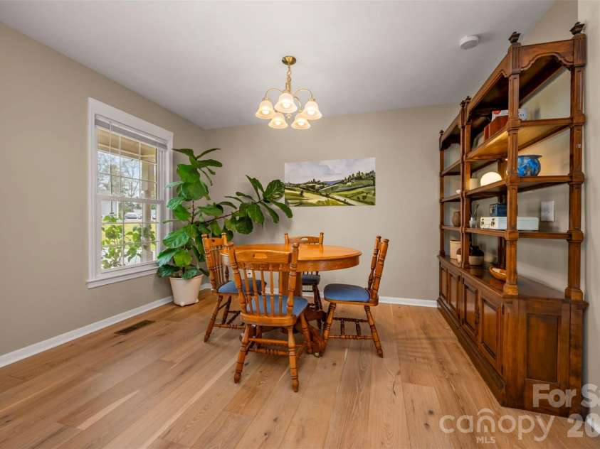 820 Brookwood Drive, Landrum, SC 29356.  MLS# CAR4359924, YatesRealty ID 7997. 