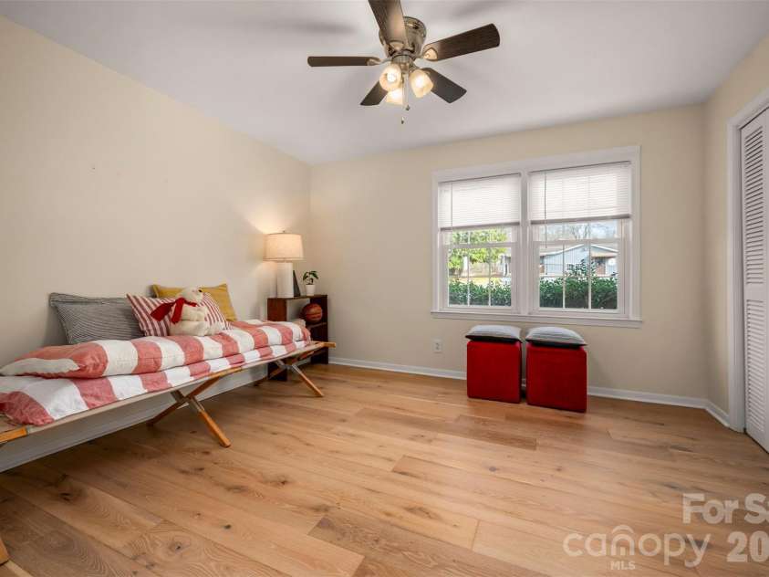 820 Brookwood Drive, Landrum, SC 29356.  MLS# CAR4359924, YatesRealty ID 7997. 