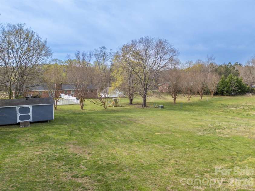 820 Brookwood Drive, Landrum, SC 29356.  MLS# CAR4359924, YatesRealty ID 7997. 