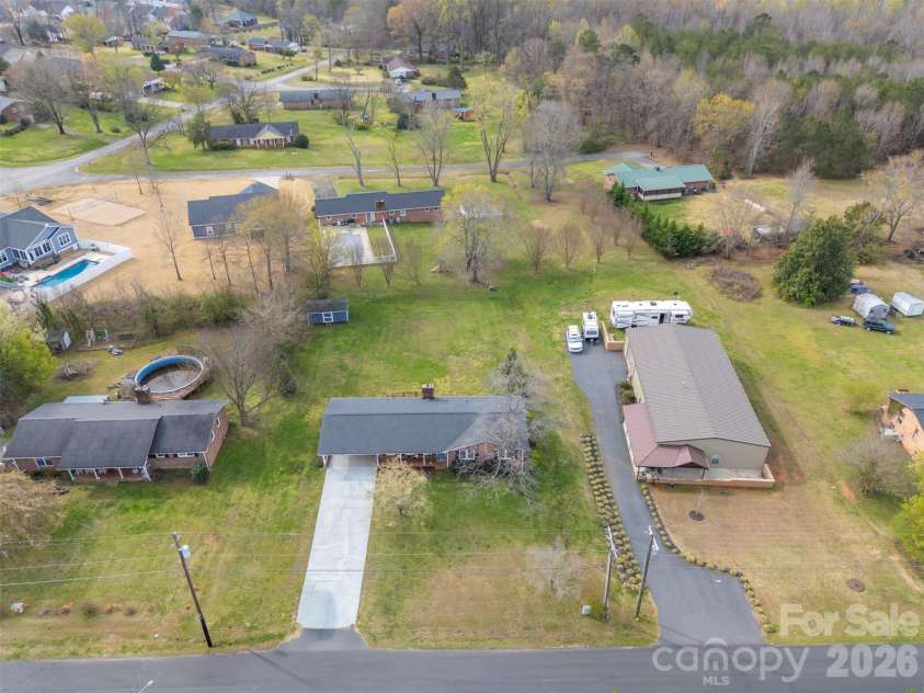 820 Brookwood Drive, Landrum, SC 29356.  MLS# CAR4359924, YatesRealty ID 7997. 