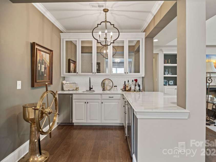 5490 Sapwood Court, Denver, NC 28037.  MLS# CAR4249048, YatesRealty ID 7998. Stunning Wetbar