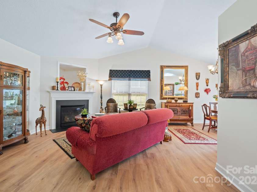129 MORGAN TRACE Drive, Valdese, NC 28690.  MLS# CAR4204925, YatesRealty ID 7999. 
