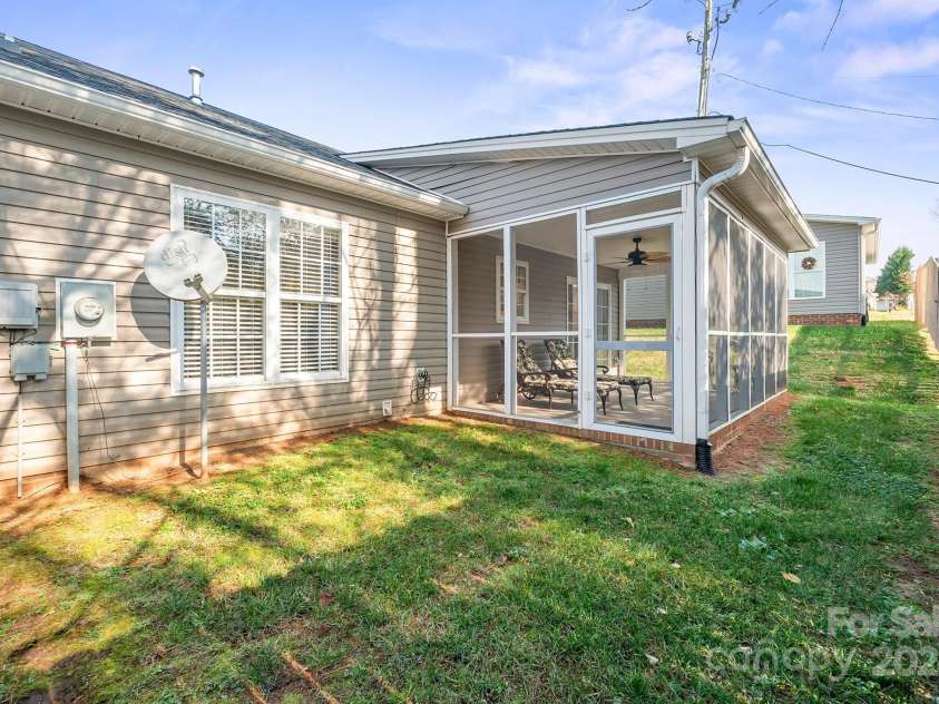 129 MORGAN TRACE Drive, Valdese, NC 28690.  MLS# CAR4204925, YatesRealty ID 7999. 