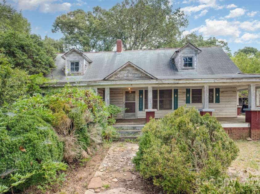 2412 Daves Drive, Shelby, NC 28150.  MLS# CAR4302665, YatesRealty ID 8. 