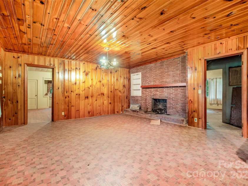 2412 Daves Drive, Shelby, NC 28150.  MLS# CAR4302665, YatesRealty ID 8. 