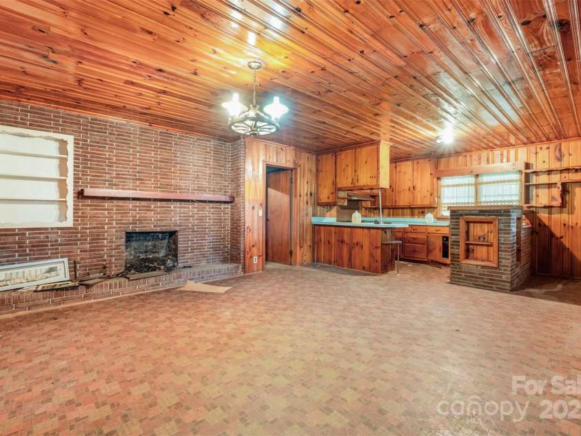 2412 Daves Drive, Shelby, NC 28150.  MLS# CAR4302665, YatesRealty ID 8. 