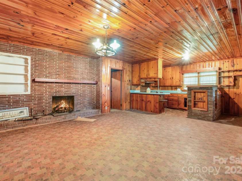 2412 Daves Drive, Shelby, NC 28150.  MLS# CAR4302665, YatesRealty ID 8. 