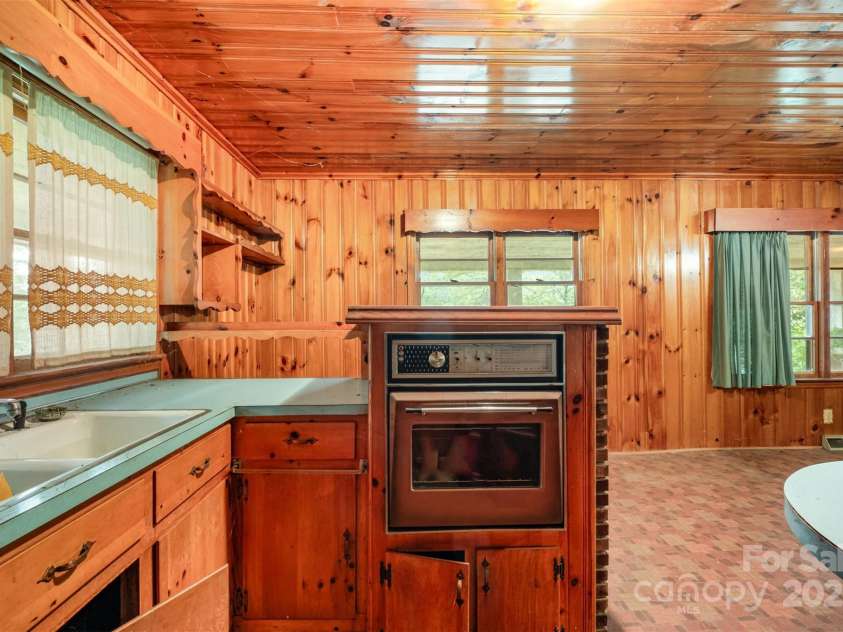 2412 Daves Drive, Shelby, NC 28150.  MLS# CAR4302665, YatesRealty ID 8. 