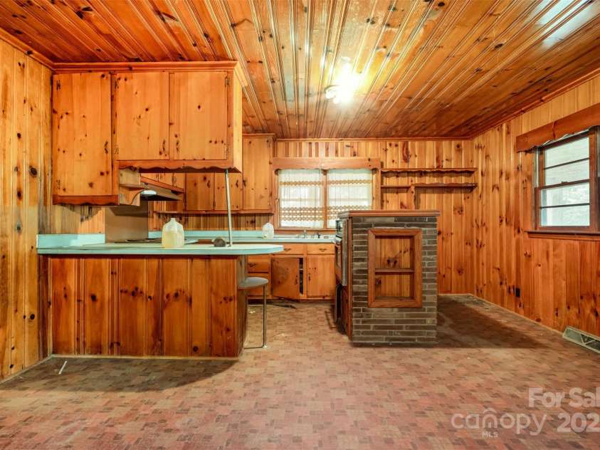 2412 Daves Drive, Shelby, NC 28150.  MLS# CAR4302665, YatesRealty ID 8. 