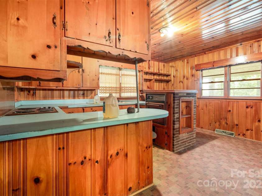 2412 Daves Drive, Shelby, NC 28150.  MLS# CAR4302665, YatesRealty ID 8. 