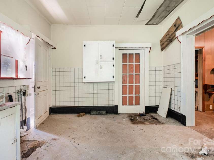 2412 Daves Drive, Shelby, NC 28150.  MLS# CAR4302665, YatesRealty ID 8. 