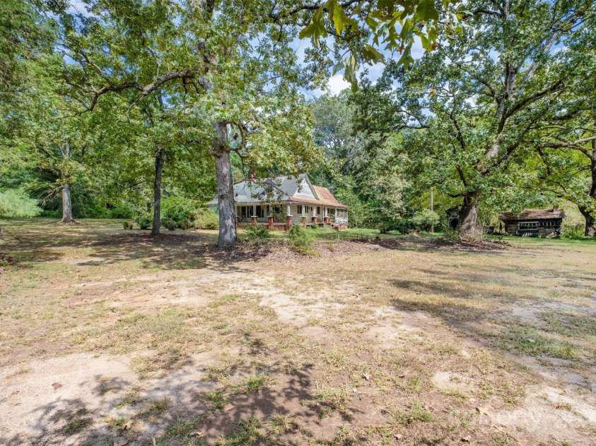 2412 Daves Drive, Shelby, NC 28150.  MLS# CAR4302665, YatesRealty ID 8. 