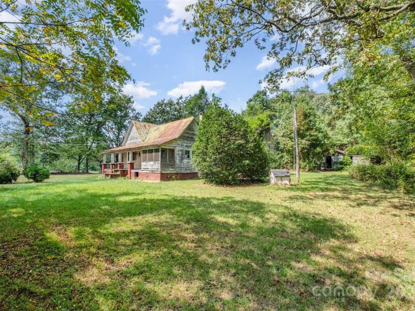 2412 Daves Drive, Shelby, NC 28150.  MLS# CAR4302665, YatesRealty ID 8. 