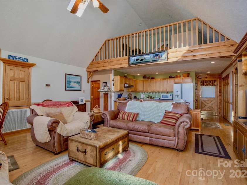 807 Pine Tree Road, Spruce Pine, NC 28777.  MLS# CAR4295412, YatesRealty ID 80. 