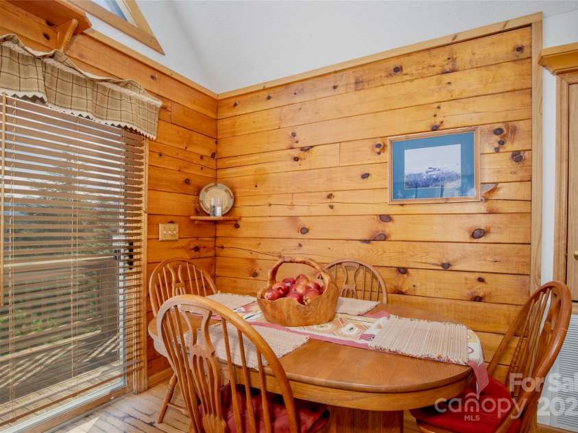 807 Pine Tree Road, Spruce Pine, NC 28777.  MLS# CAR4295412, YatesRealty ID 80. 