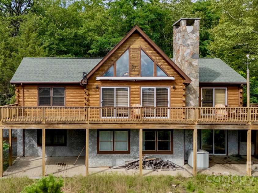 807 Pine Tree Road, Spruce Pine, NC 28777.  MLS# CAR4295412, YatesRealty ID 80. 