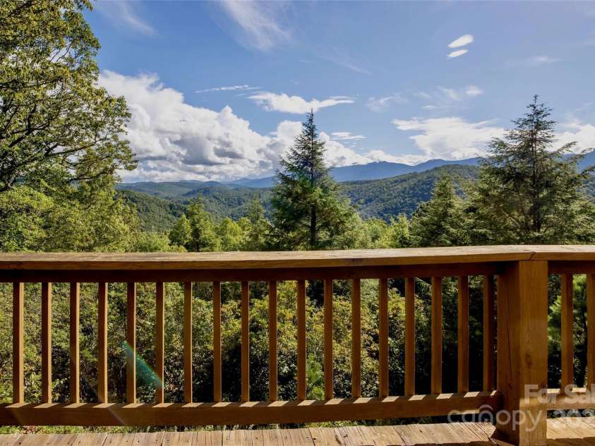 807 Pine Tree Road, Spruce Pine, NC 28777.  MLS# CAR4295412, YatesRealty ID 80. 