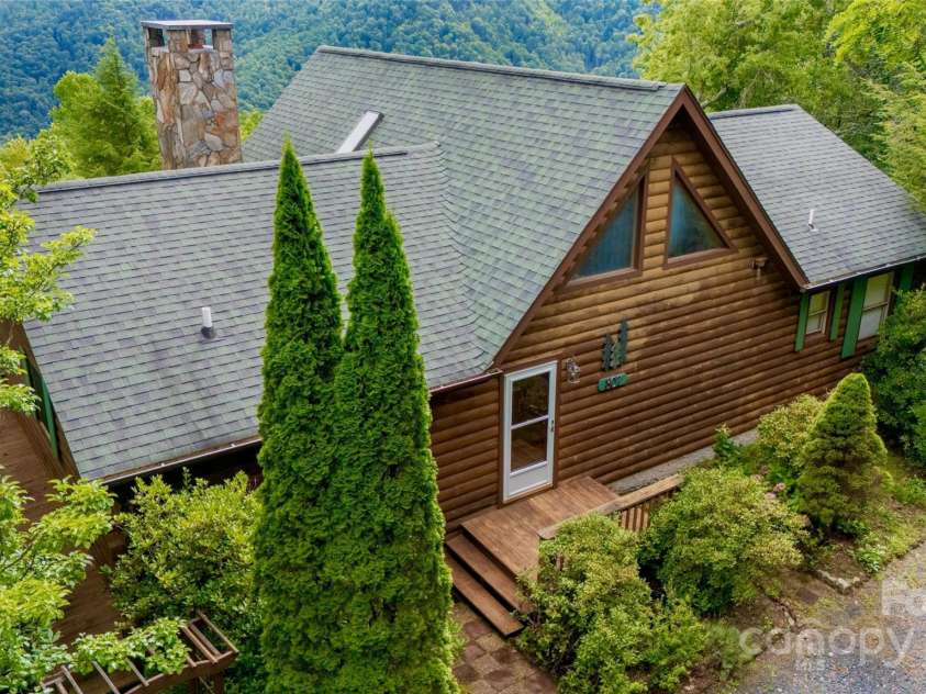 807 Pine Tree Road, Spruce Pine, NC 28777.  MLS# CAR4295412, YatesRealty ID 80. 