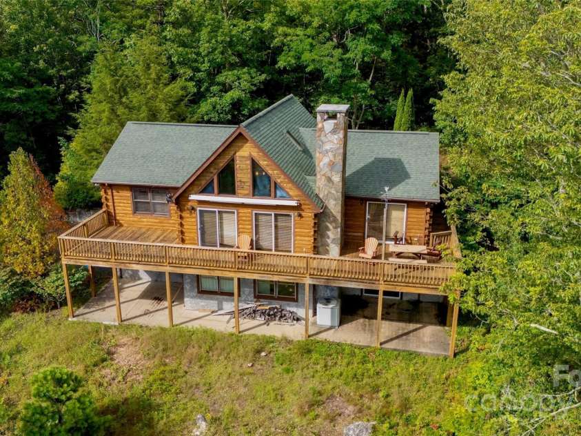 807 Pine Tree Road, Spruce Pine, NC 28777.  MLS# CAR4295412, YatesRealty ID 80. 