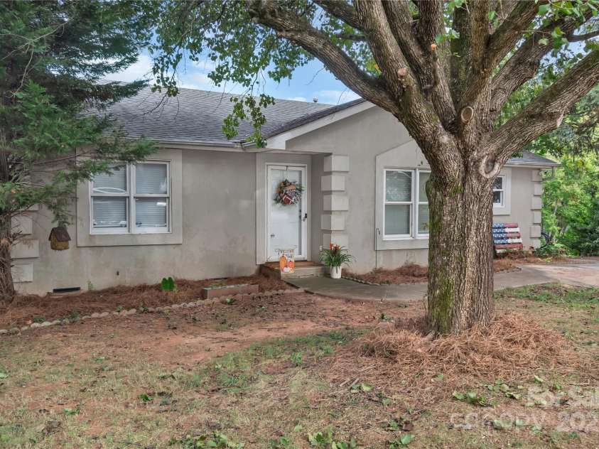 1213 Sandra Court, Belmont, NC 28012.  MLS# CAR4310532, YatesRealty ID 800. 