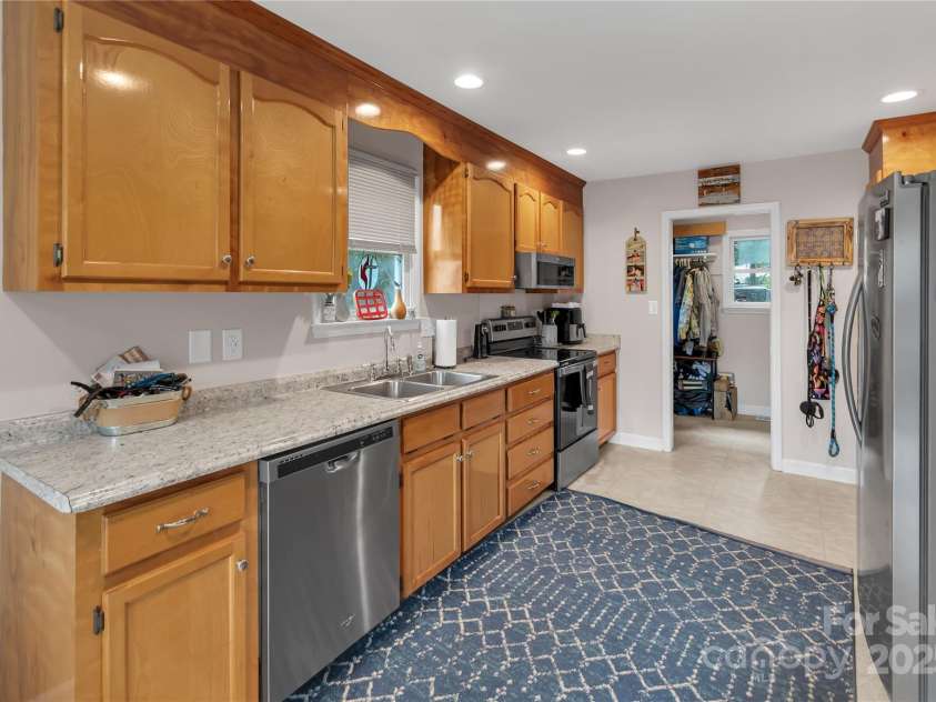 1213 Sandra Court, Belmont, NC 28012.  MLS# CAR4310532, YatesRealty ID 800. 