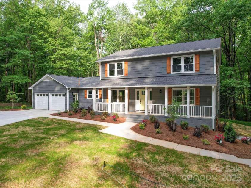 300 Leeper Avenue, Belmont, NC 28012.  MLS# CAR4250374, YatesRealty ID 8000. 