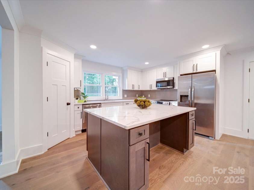 300 Leeper Avenue, Belmont, NC 28012.  MLS# CAR4250374, YatesRealty ID 8000. 