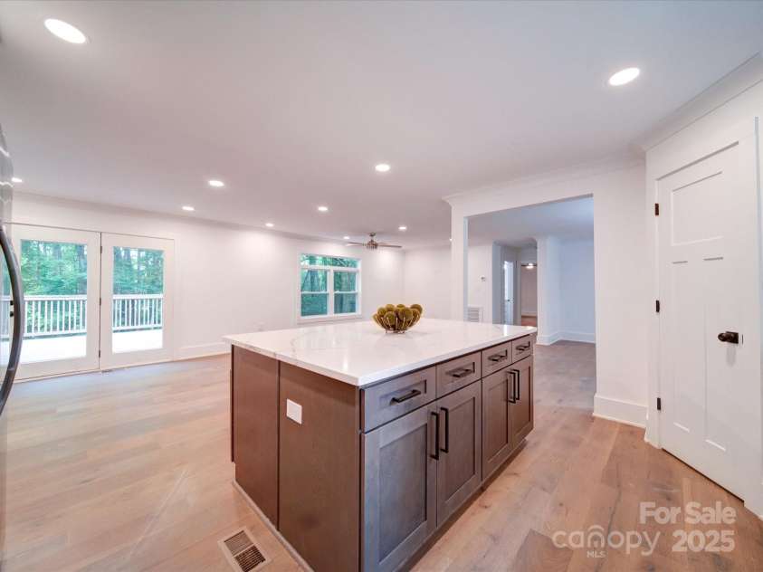 300 Leeper Avenue, Belmont, NC 28012.  MLS# CAR4250374, YatesRealty ID 8000. 