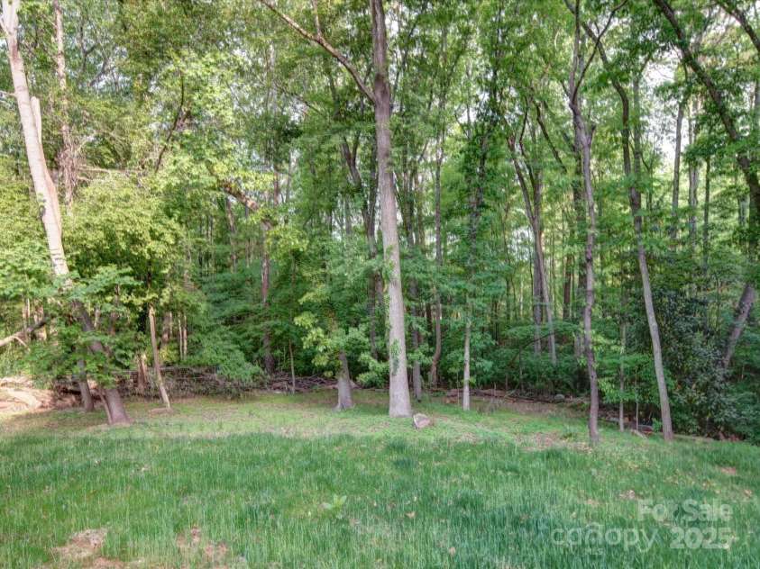 300 Leeper Avenue, Belmont, NC 28012.  MLS# CAR4250374, YatesRealty ID 8000. 